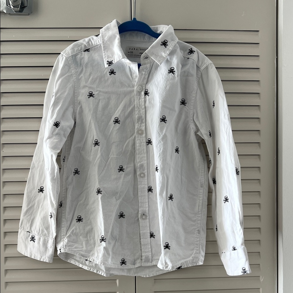 Zara White Kids Button Down Shirt with Skull Print